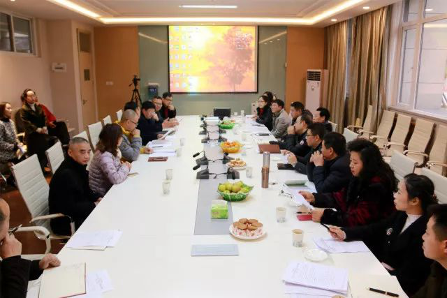 內(nèi)江天立迎接市專家組對(duì)學(xué)校創(chuàng)辦高中評(píng)估工作
