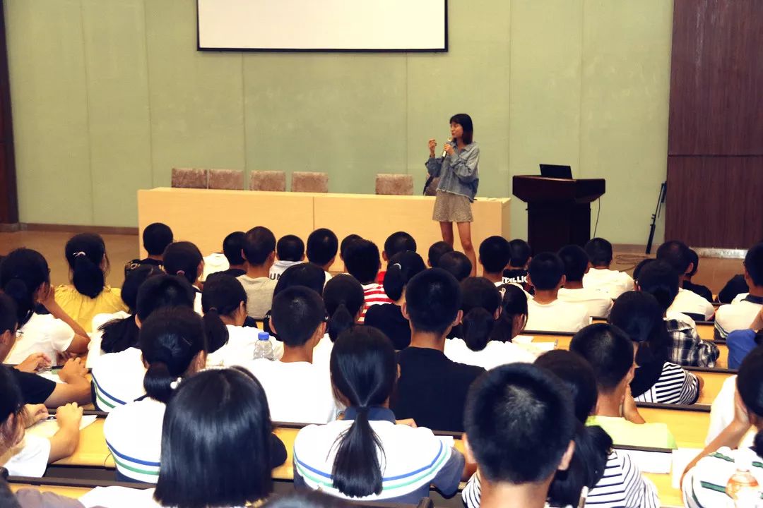 北大學(xué)子天立行——為內(nèi)江天立高中學(xué)子加油鼓勵(lì)！
