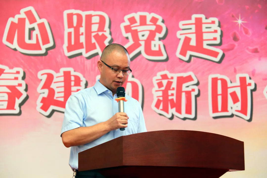 【內(nèi)江天立高中】2019年教師招聘火熱開啟！高額年薪等你來(lái)拿！